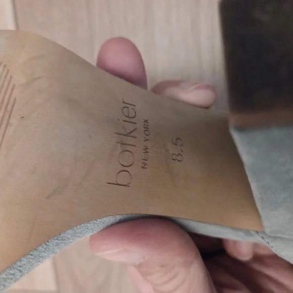 Botkier Light Blue Suede Block Heel Sandals Size 8.5 - Picture 8 of 8